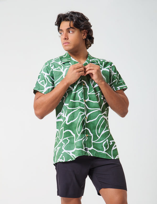Men’s Plantación Green Short-Sleeve Sport Collar Shirt