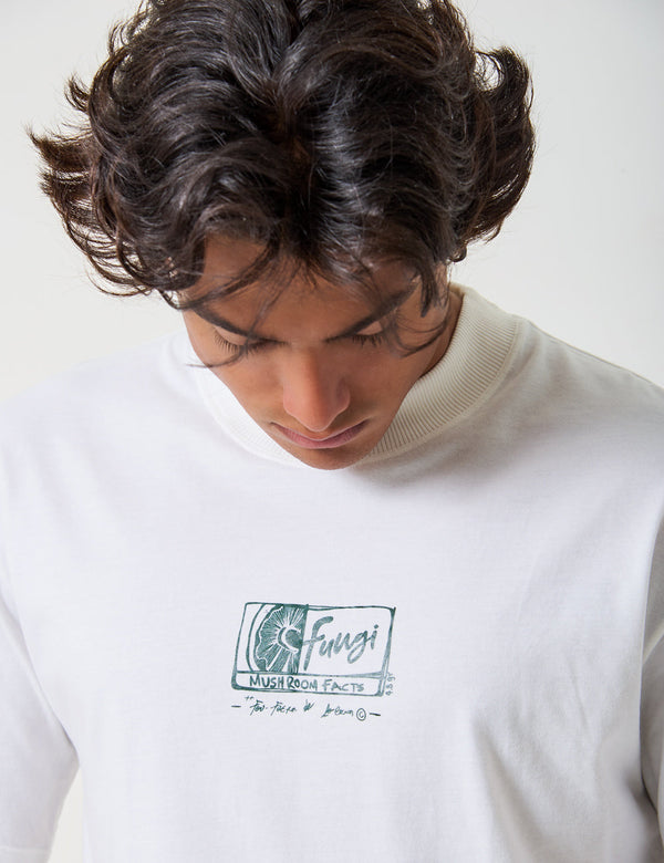 Oversize Fungi T-shirt – Raw/Off-white Unisex