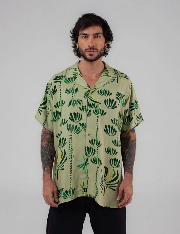 Men’s Acre Green Short-Sleeve Sport Collar Shirt