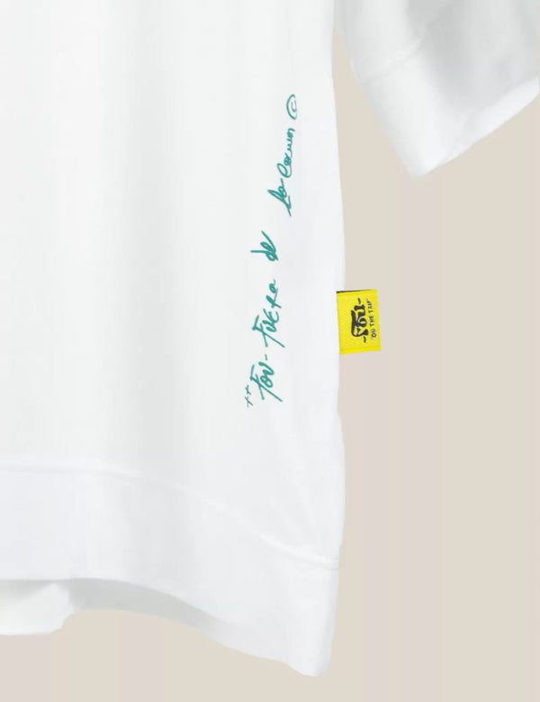 MEDELLIN COLOMBIA Oversize White Women´s T-shirt