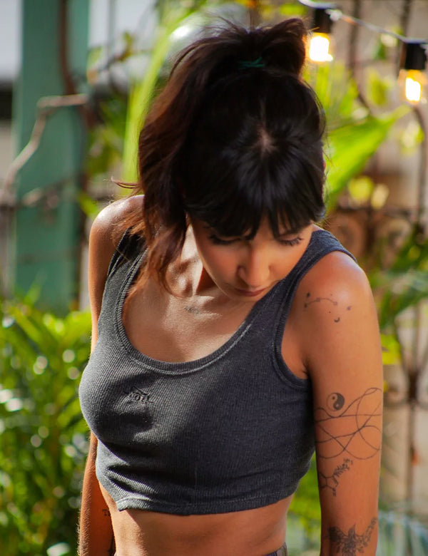 Peaceful Women´s Gray Crop Top